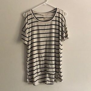 Shoulder cut-out striped long shirt